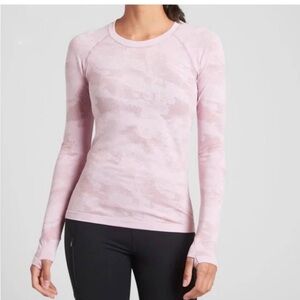 Athleta Pink Camo Long Sleeve Top | Size Small | Lightweight Athletic Pullover